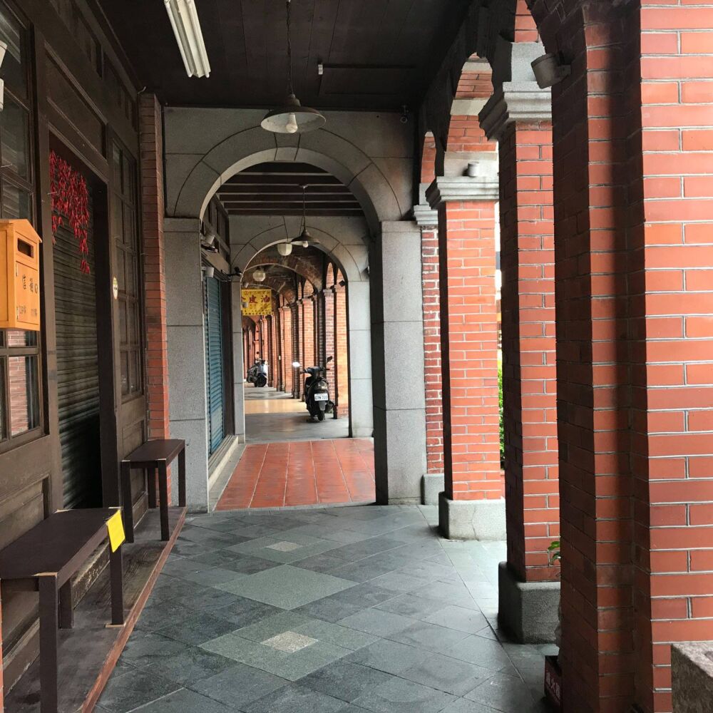 54730869 2402904706386273 4562975716286660608 N