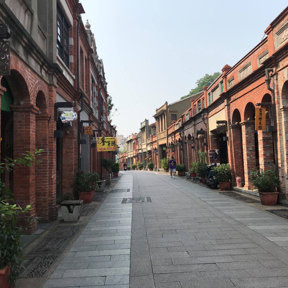 55643155 2402904556386288 255649540223270912 N